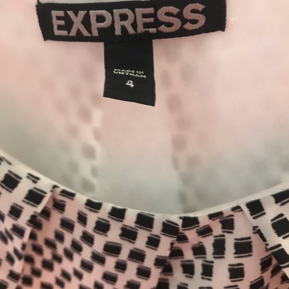 Express dress - Picture 1 of 2